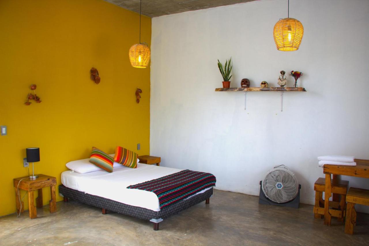 Casa De Huespedes Colmena Hotel ตลายาคาปาน ภายนอก รูปภาพ